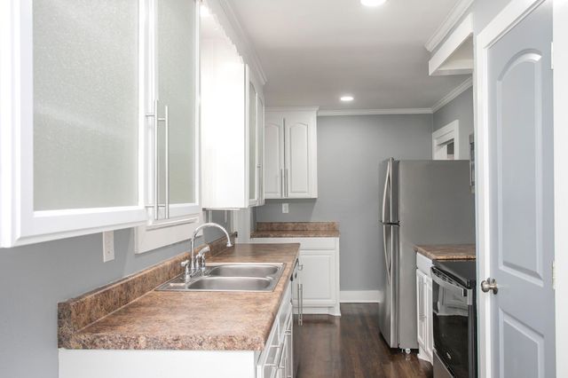 1111 Westchester Dr, Nashville, TN 37207