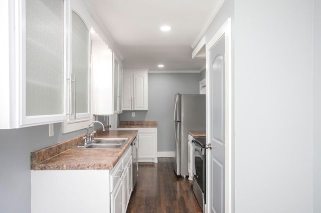 1111 Westchester Dr, Nashville, TN 37207