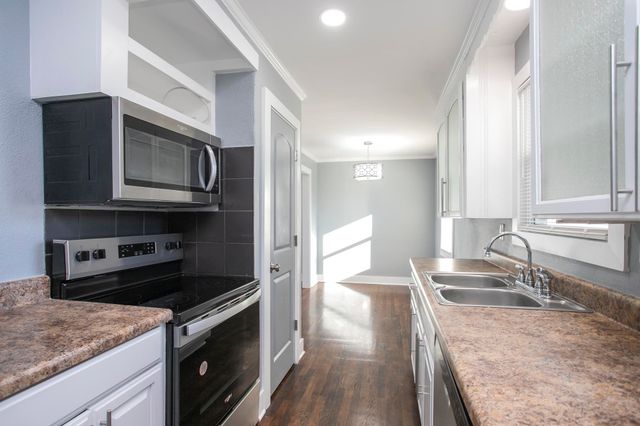 1111 Westchester Dr, Nashville, TN 37207