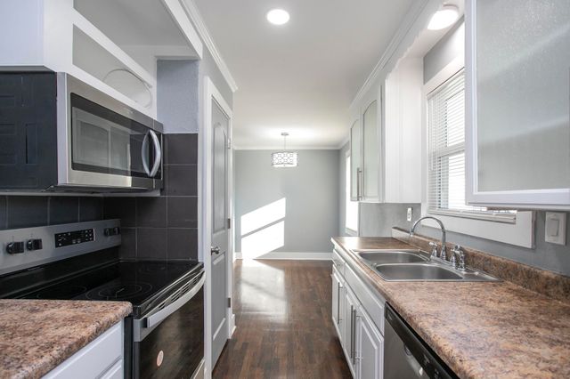 1111 Westchester Dr, Nashville, TN 37207