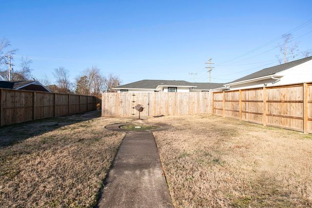 1111 Westchester Dr, Nashville, TN 37207