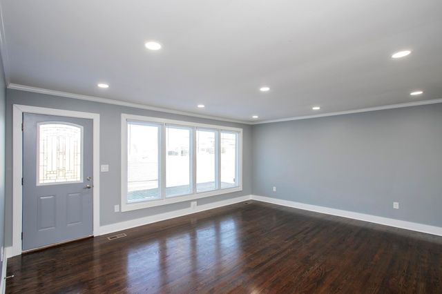 1111 Westchester Dr, Nashville, TN 37207