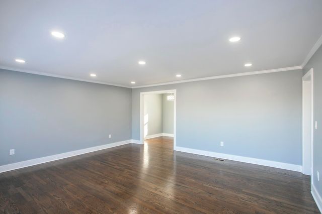 1111 Westchester Dr, Nashville, TN 37207