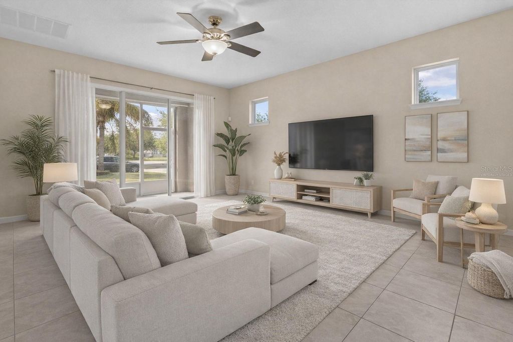 Image 11 of property listing at 12121 HOMESTEAD PARK LANE, Orlando, FL 32824