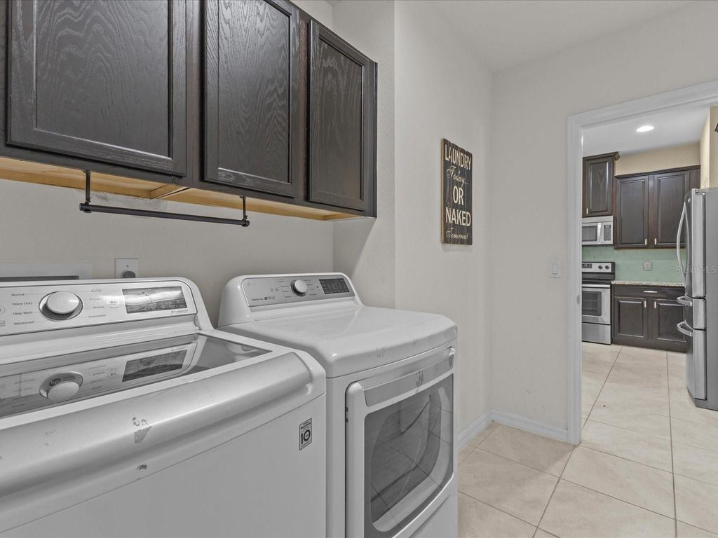 Image 29 of property listing at 12121 HOMESTEAD PARK LANE, Orlando, FL 32824