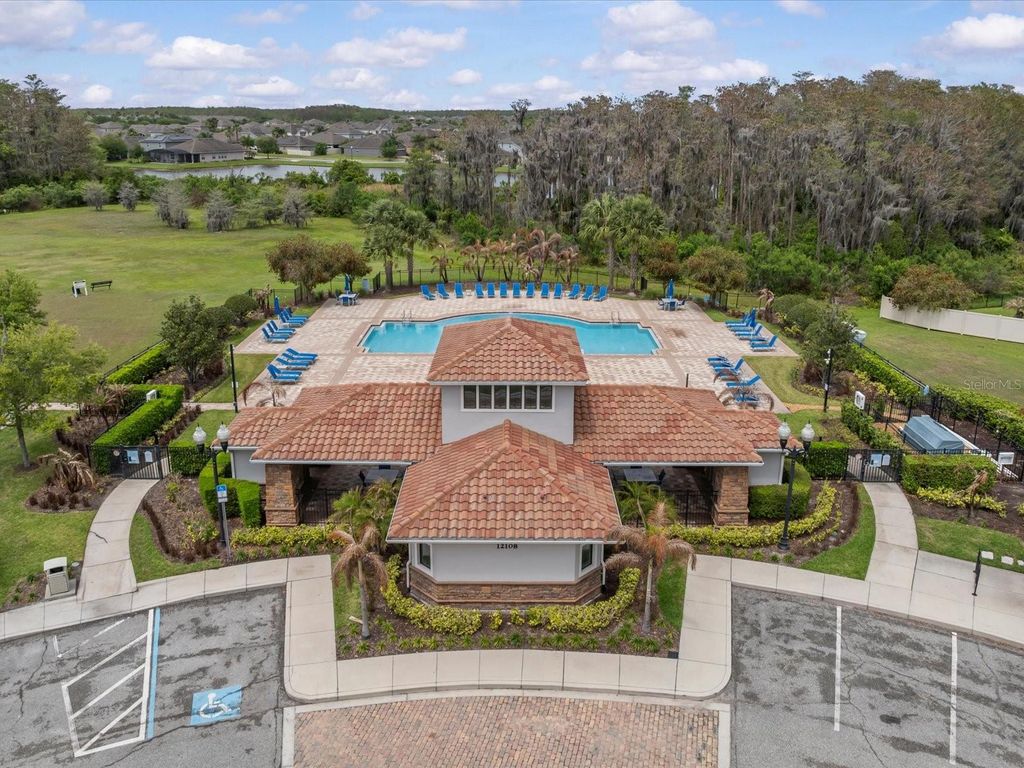 Image 34 of property listing at 12121 HOMESTEAD PARK LANE, Orlando, FL 32824