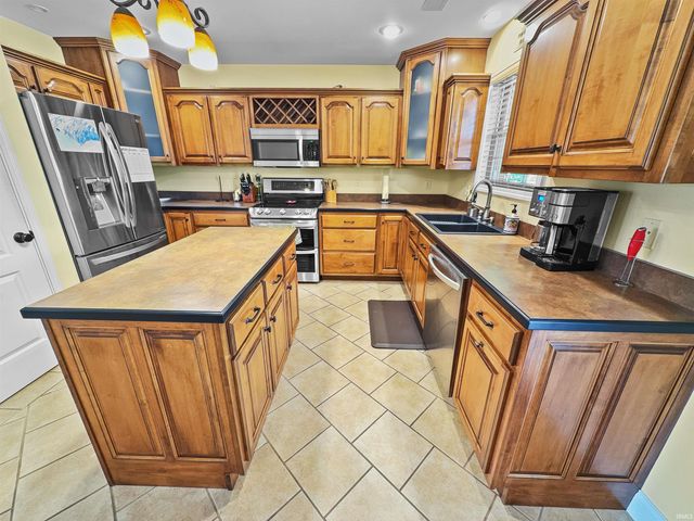 1143 Clearview Avenue, Jasper, IN 47546