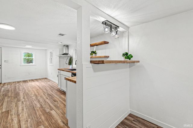 10982 Curtis Street, Osceola, IN 46561