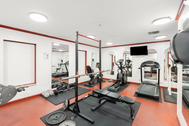 4191 NW 41st Street 214, Lauderdale Lakes, FL 33319