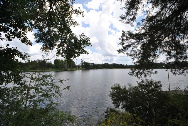 12960 Royal Shores Drive, Conroe, TX 77303