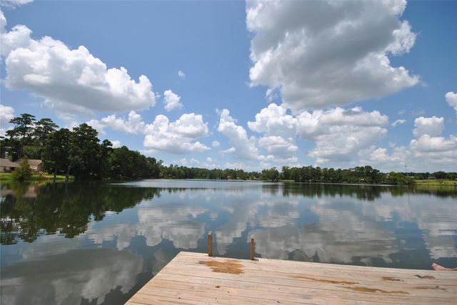 12960 Royal Shores Drive, Conroe, TX 77303