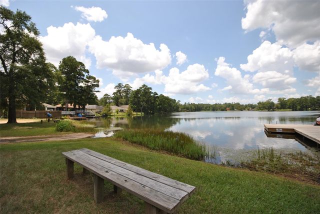 12960 Royal Shores Drive, Conroe, TX 77303