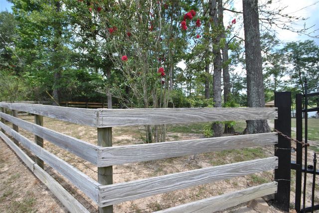 12960 Royal Shores Drive, Conroe, TX 77303