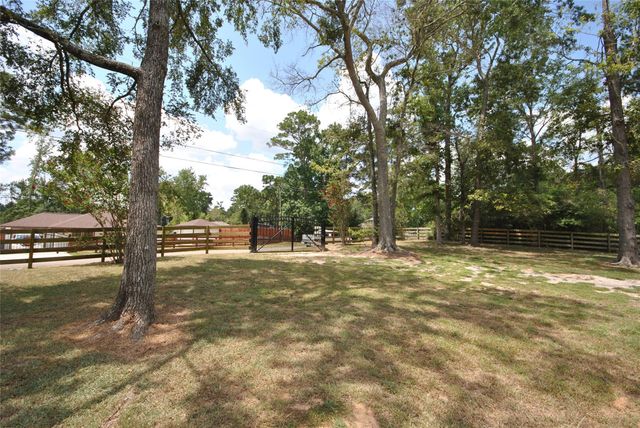 12960 Royal Shores Drive, Conroe, TX 77303