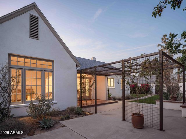 302 W CYPRESS Street, Phoenix, AZ 85003