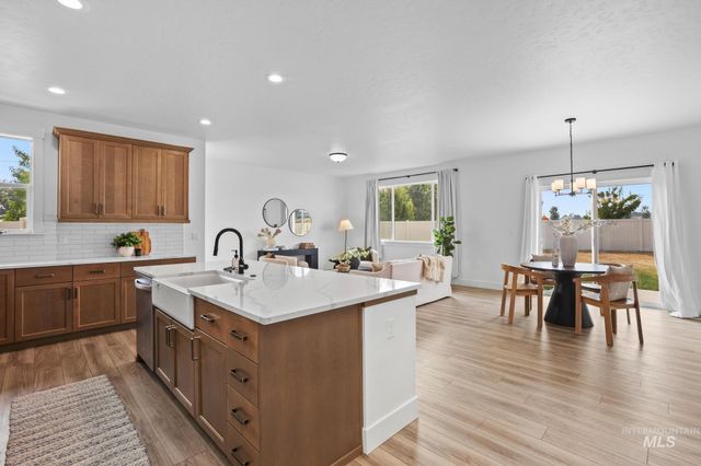 1835 N Burnam Ave, Star, ID 83669