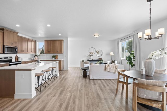 1835 N Burnam Ave, Star, ID 83669