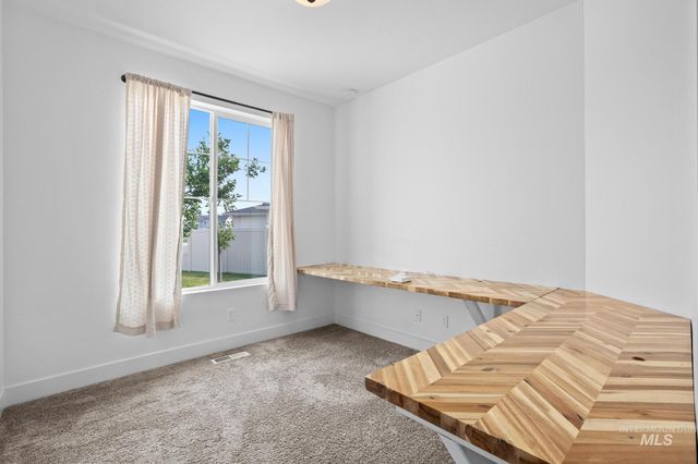 1835 N Burnam Ave, Star, ID 83669