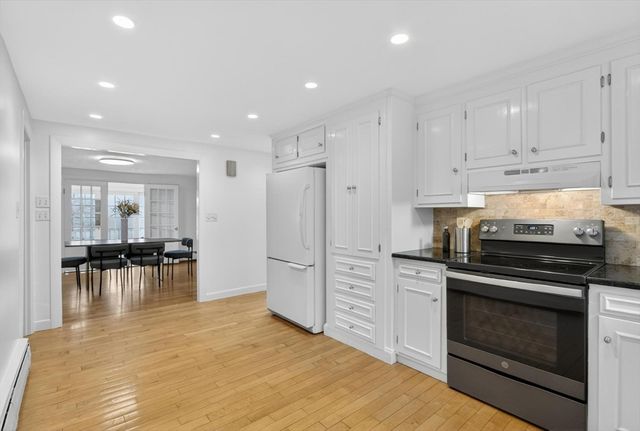 1785 Great Pond Rd, North Andover, MA 01845