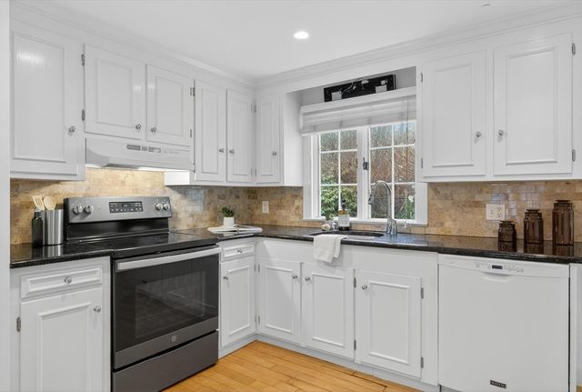 1785 Great Pond Rd, North Andover, MA 01845