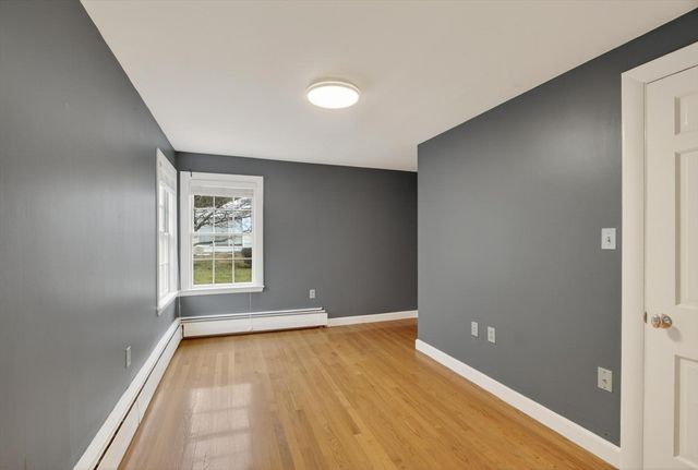 1785 Great Pond Rd, North Andover, MA 01845