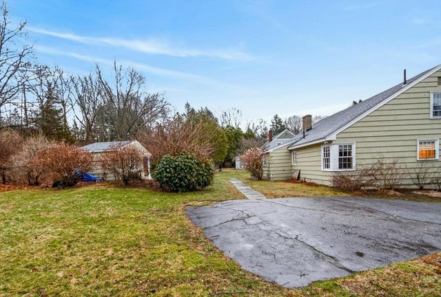 1785 Great Pond Rd, North Andover, MA 01845