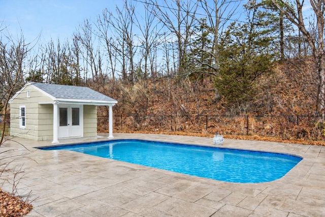 1785 Great Pond Rd, North Andover, MA 01845