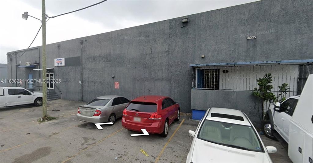 3035 NW 40th Street, Miami, FL 33142