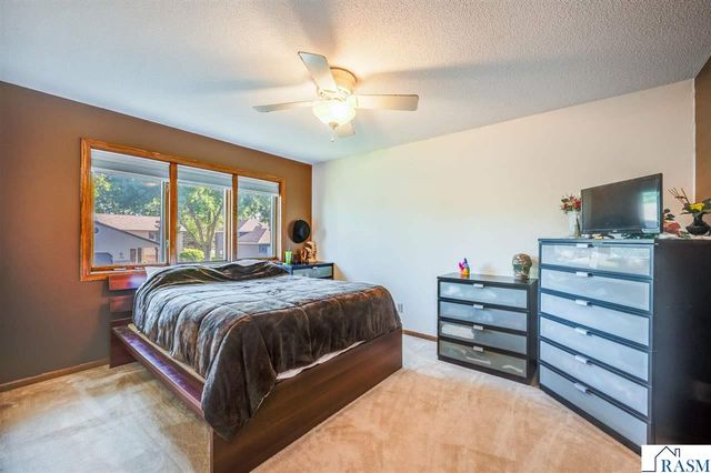 1735 N Orchid Drive, North Mankato, MN 56001
