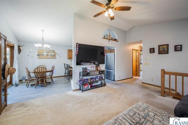 1735 N Orchid Drive, North Mankato, MN 56001