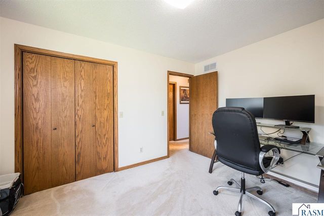 1735 N Orchid Drive, North Mankato, MN 56001