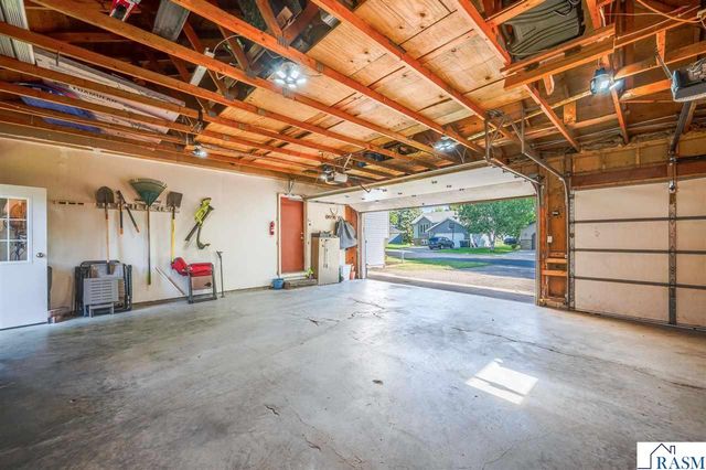 1735 N Orchid Drive, North Mankato, MN 56001