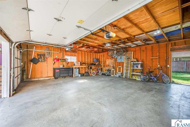 1735 N Orchid Drive, North Mankato, MN 56001