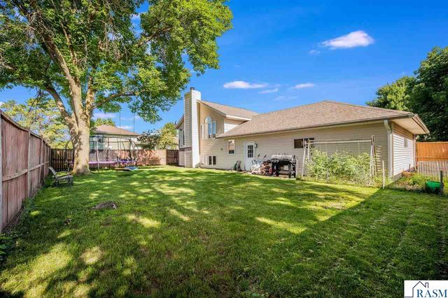 1735 N Orchid Drive, North Mankato, MN 56001