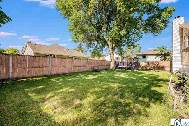 1735 N Orchid Drive, North Mankato, MN 56001