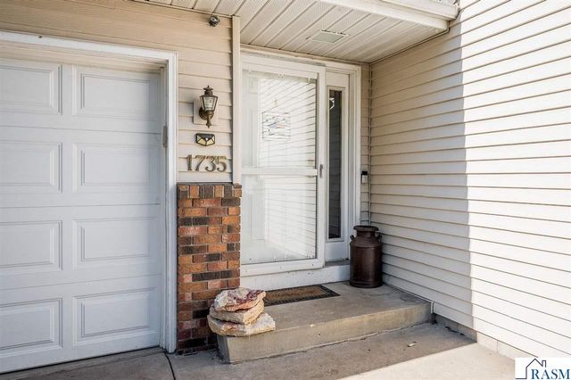 1735 N Orchid Drive, North Mankato, MN 56001