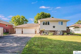 1735 N Orchid Drive, North Mankato, MN 56001