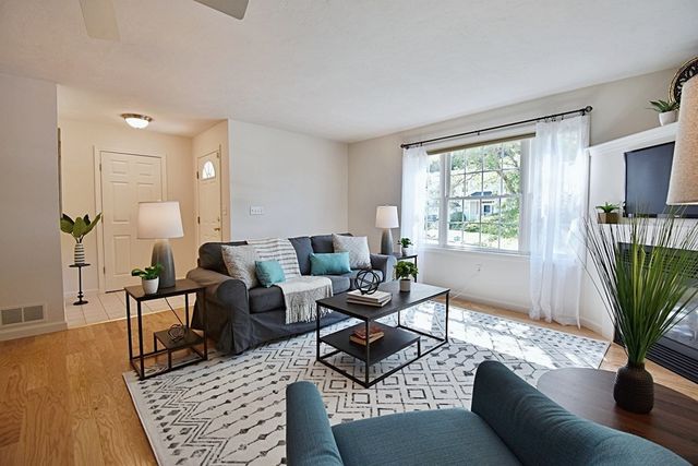 19 Ptarmigan Dr 19, Shrewsbury, MA 01545