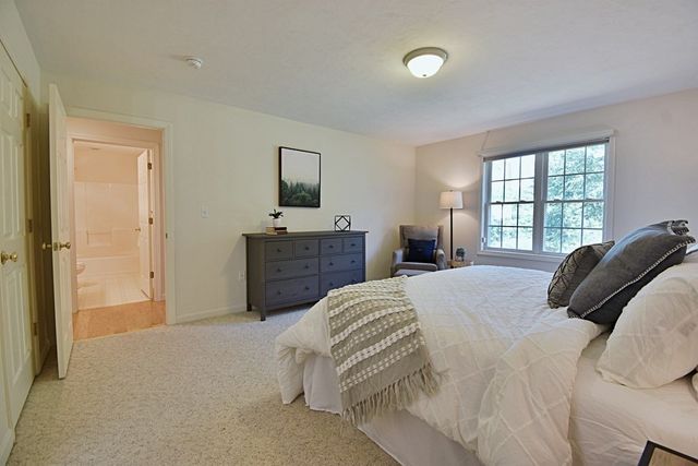 19 Ptarmigan Dr 19, Shrewsbury, MA 01545