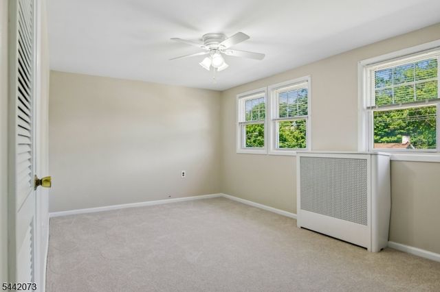 587 Woodland Ave, Mountainside Boro, NJ 07092