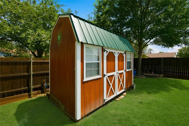 1902 Edna Smith Drive, Garland, TX 75040