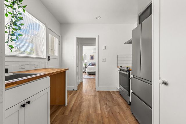 2625 27th St, Sacramento, CA 95818