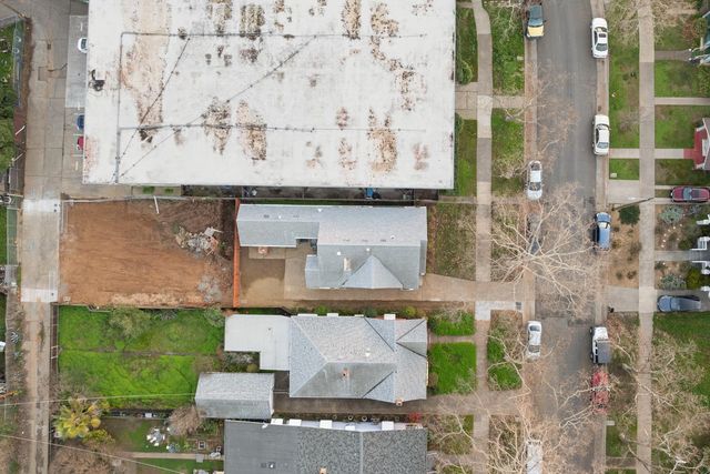 2625 27th St, Sacramento, CA 95818