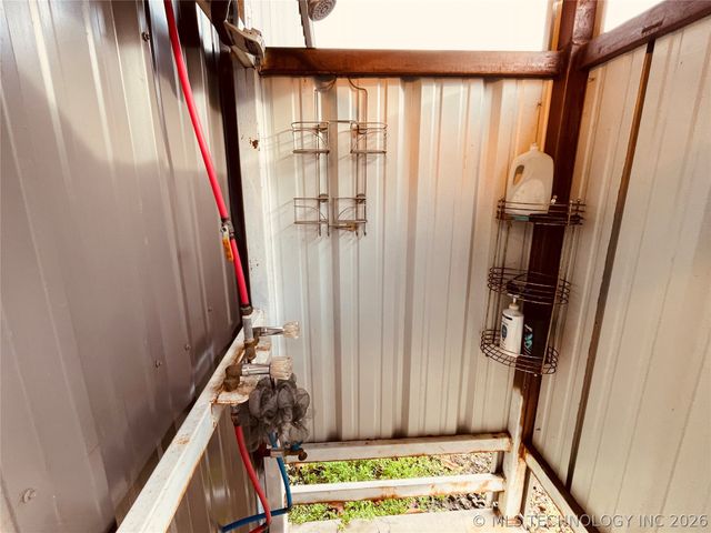 421216 E 1161 Road, Eufaula, OK 74432