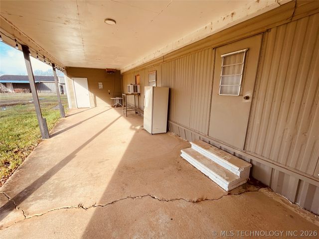 421216 E 1161 Road, Eufaula, OK 74432