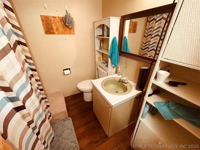 421216 E 1161 Road, Eufaula, OK 74432