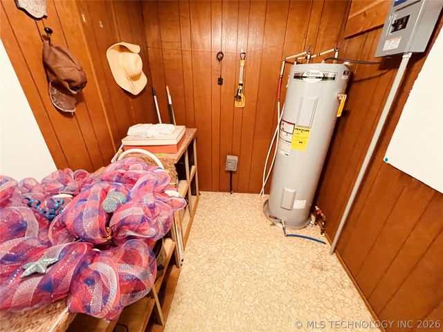 421216 E 1161 Road, Eufaula, OK 74432