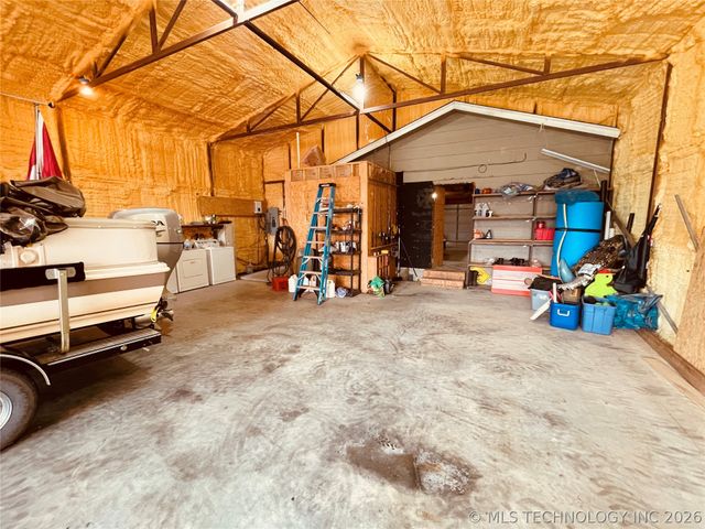 421216 E 1161 Road, Eufaula, OK 74432