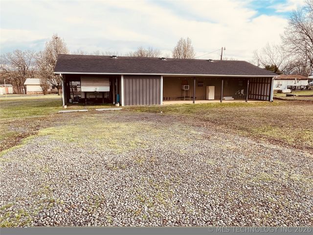 421216 E 1161 Road, Eufaula, OK 74432