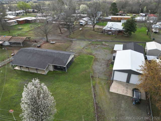 421216 E 1161 Road, Eufaula, OK 74432